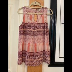 Lucky Brand - Ladies Top - Size M - gently worn a couple of times